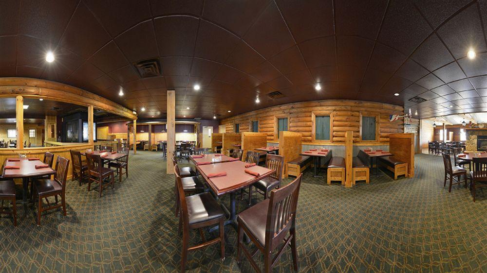 Quality Inn & Suites Ames Conference Center Near Isu Campus Dış mekan fotoğraf
