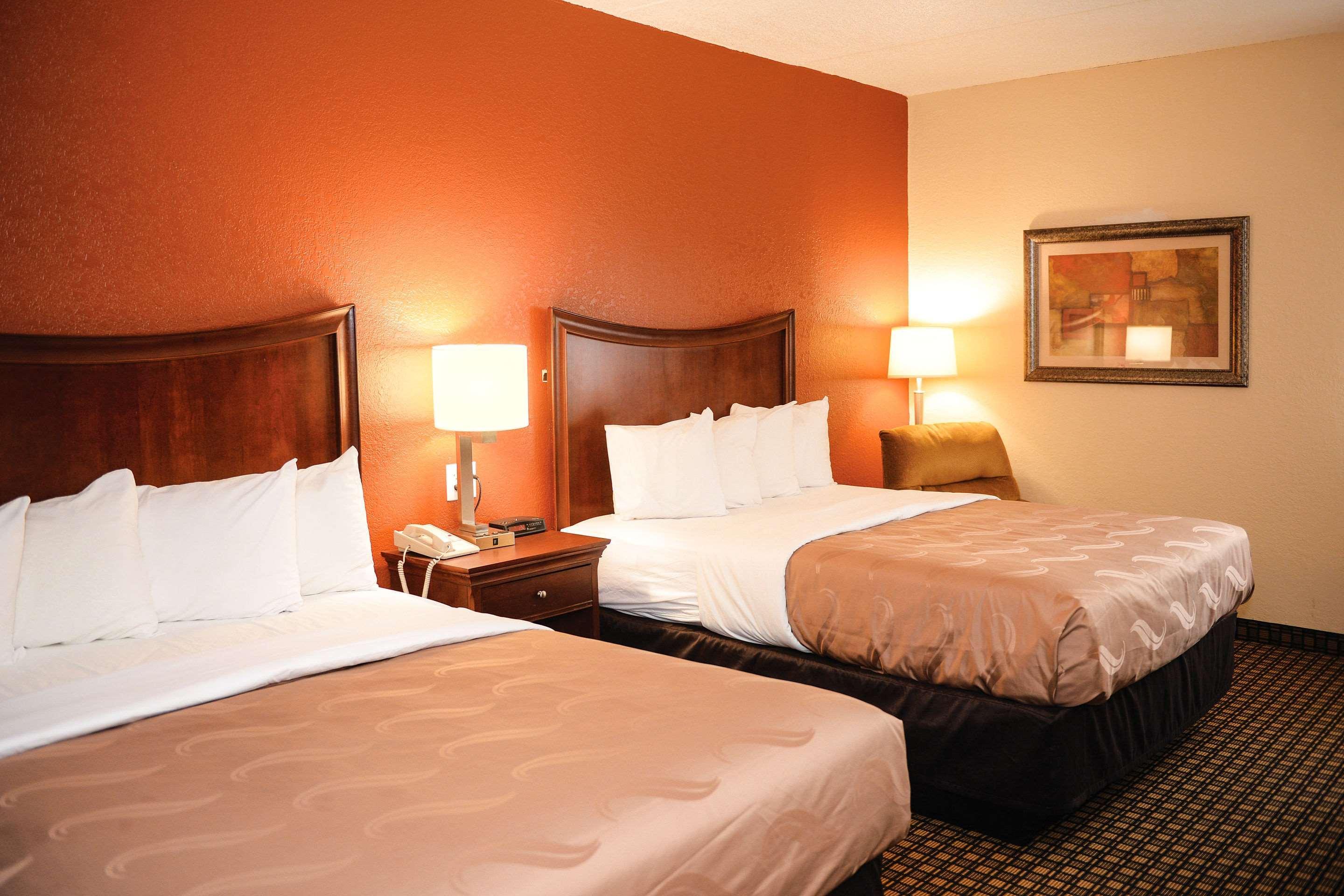 Quality Inn & Suites Ames Conference Center Near Isu Campus Dış mekan fotoğraf