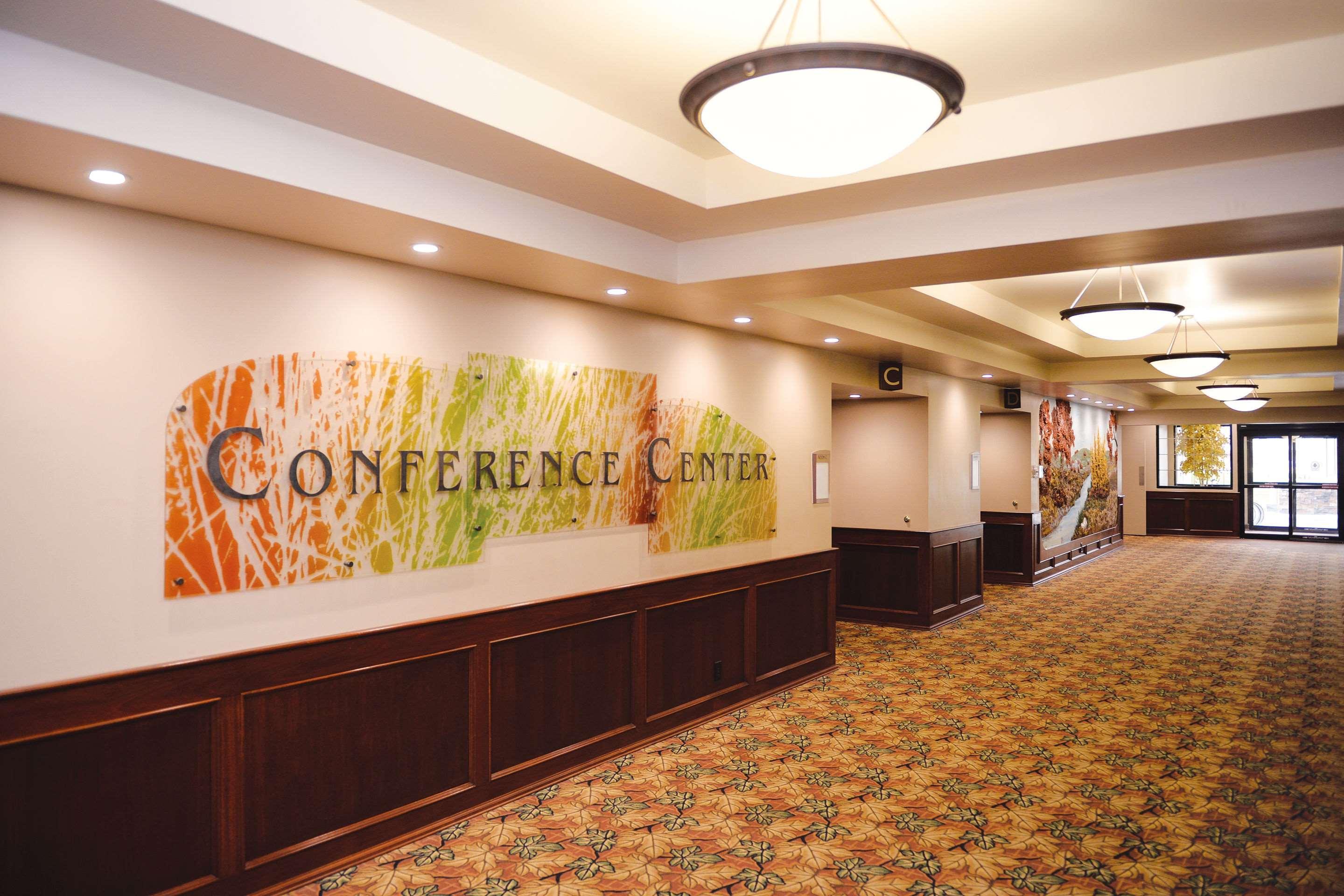 Quality Inn & Suites Ames Conference Center Near Isu Campus Dış mekan fotoğraf