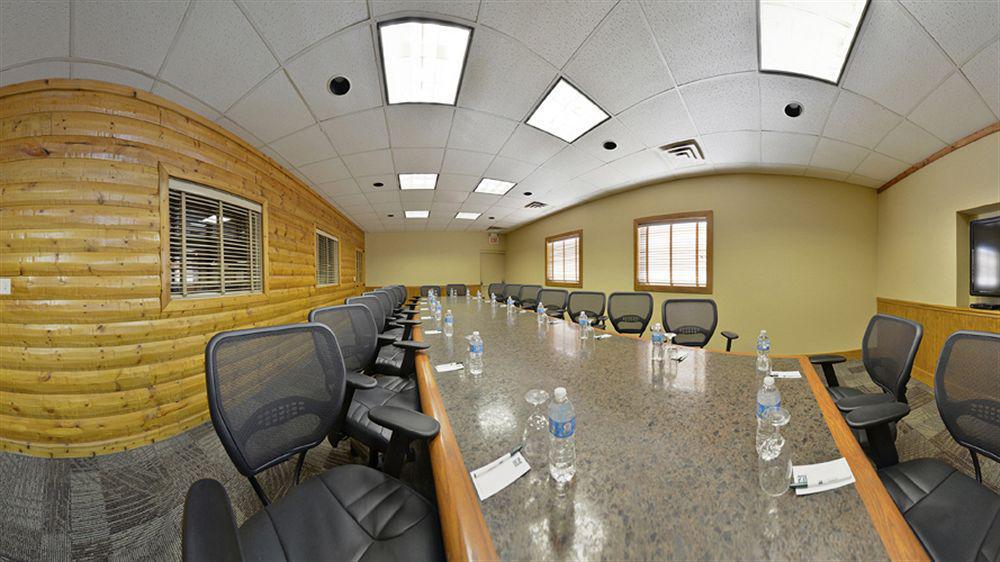 Quality Inn & Suites Ames Conference Center Near Isu Campus Dış mekan fotoğraf